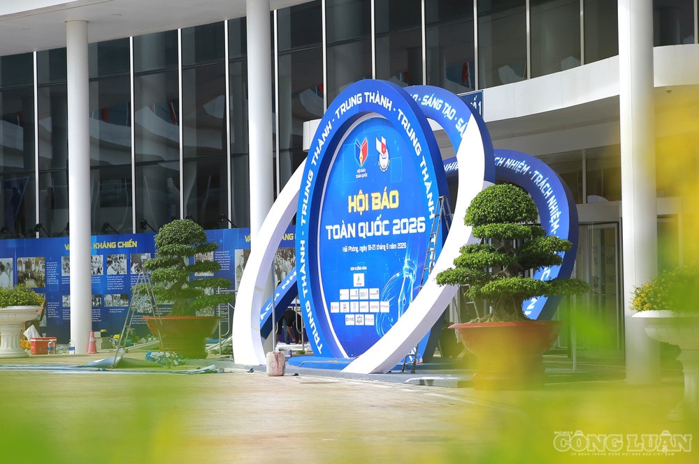 clo_br_6r4a7190.jpg