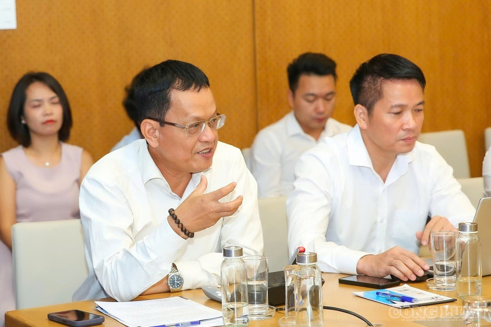 clo_br_ph56.jpg