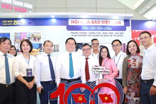 Không gian trưng bày sống động, sáng tạo ở các gian hàng tại Hội Báo toàn quốc 2025