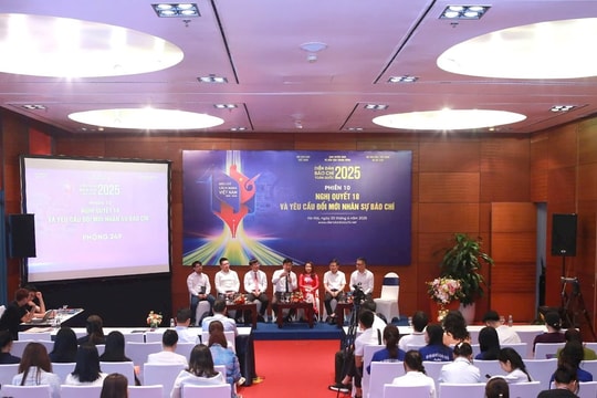Báo chí tinh giảm, sáp nhập để 'gọn hơn, mạnh hơn': Câu trả lời cho Nghị quyết 18