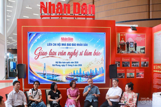 Gian trưng bày Báo Nhân Dân: Kết nối những tâm hồn yêu báo chí và văn chương